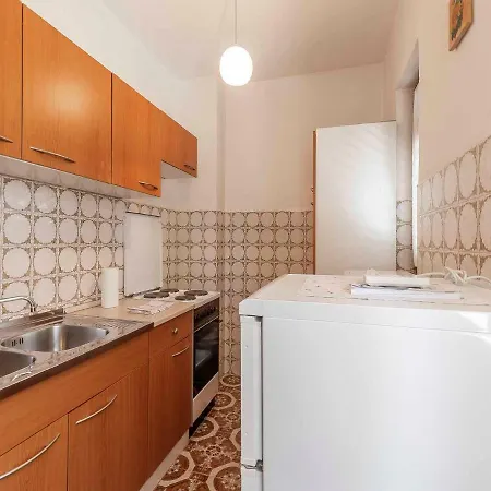 Mira Apartment